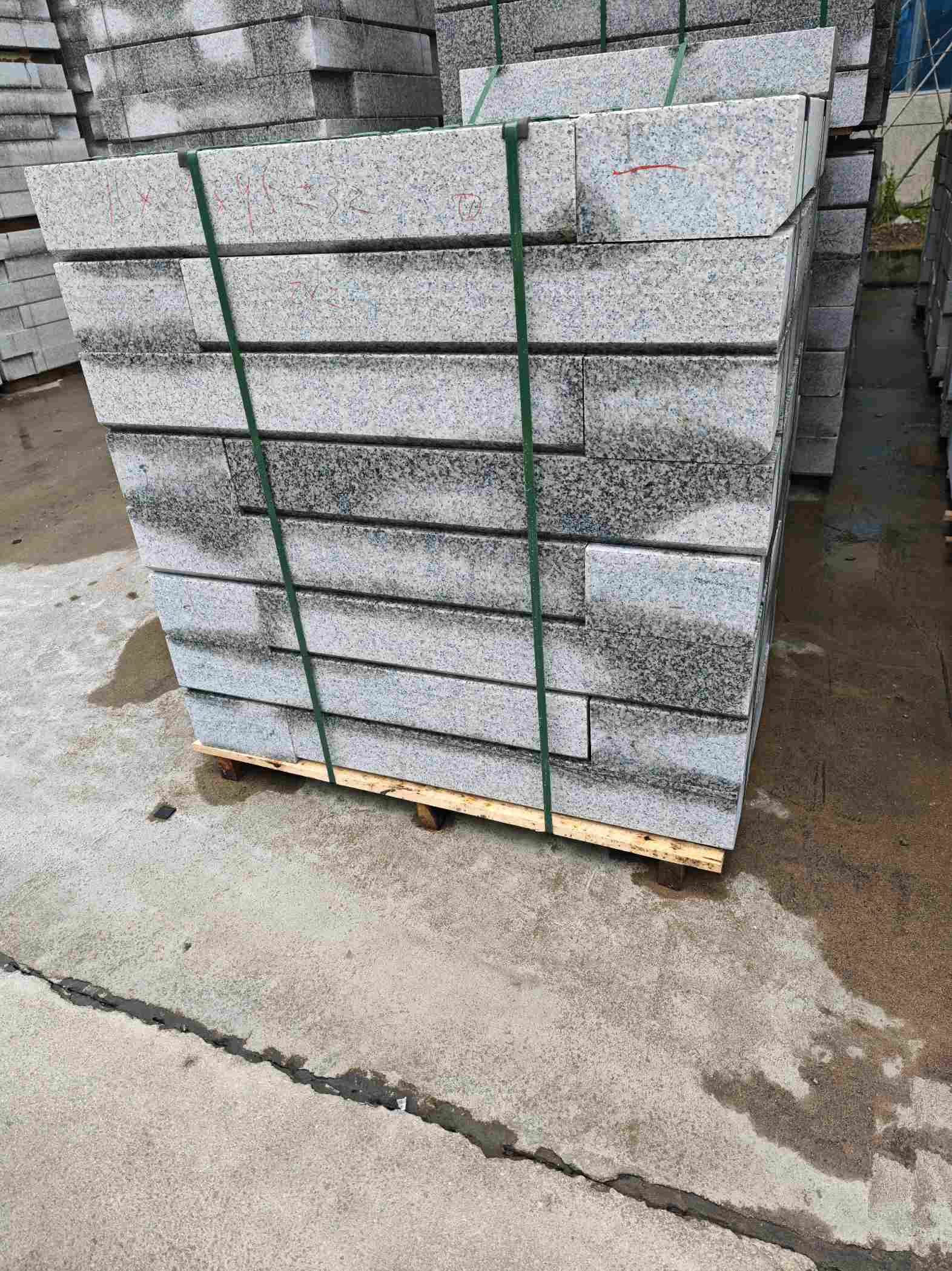 浙江芙蓉白路牙石，马路牙子